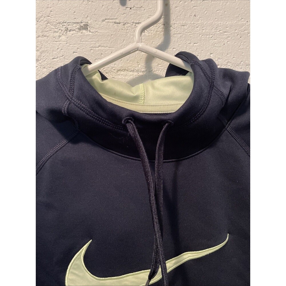 Nike Women's Dri-FIT Swoosh pullover hoodie, Large - Picture 5 of 6